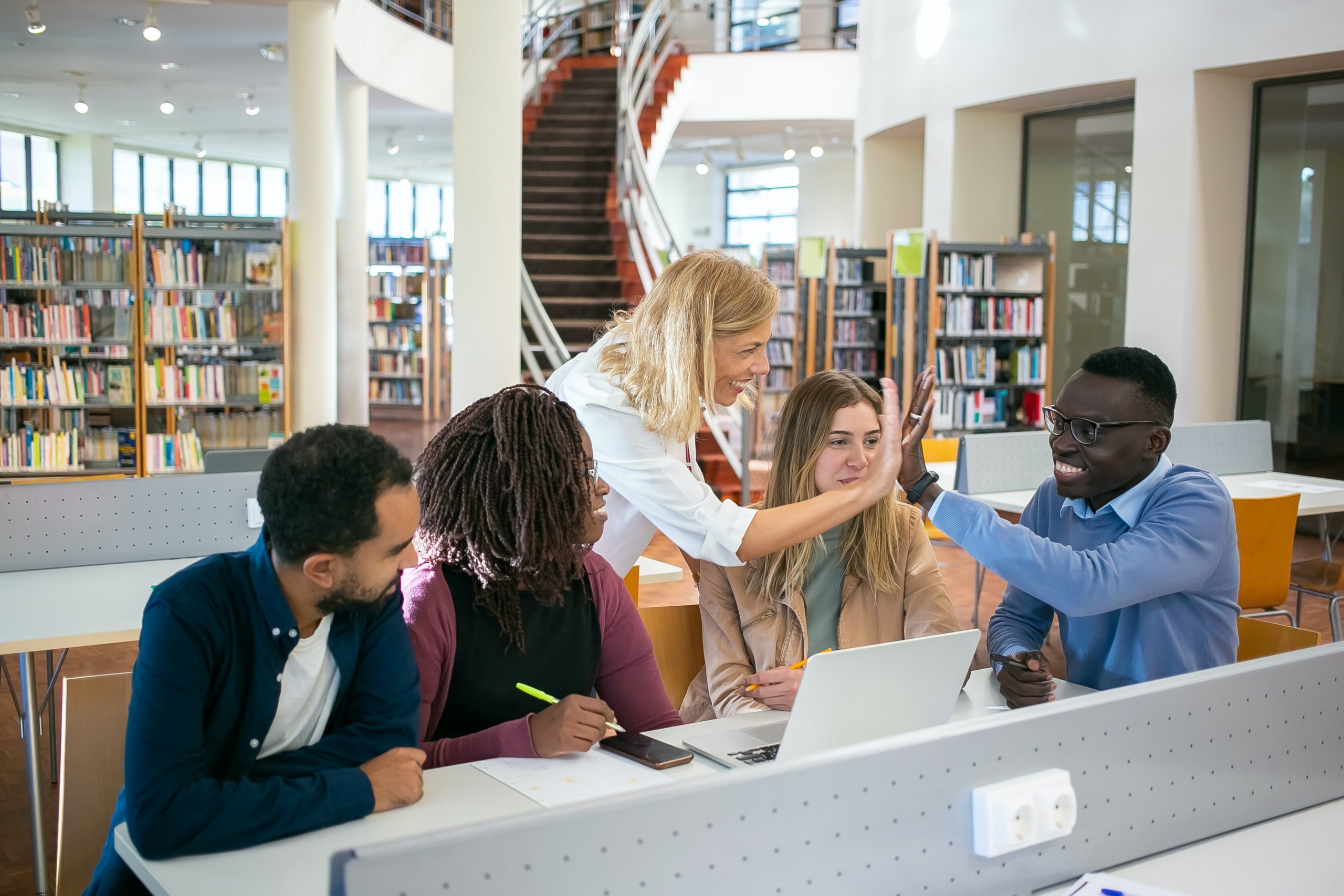 Does collaborative learning provide an opportunity to 𝗶𝗺𝗽𝗿𝗼𝘃𝗲 𝗼𝗿𝗴𝗮𝗻𝗶𝘀𝗮𝘁𝗶𝗼𝗻𝗮𝗹 𝗰𝘂𝗹𝘁𝘂𝗿𝗲? 👥